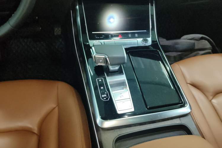 Used Audi Q7 2020 55 TFSI quattro S line sports model