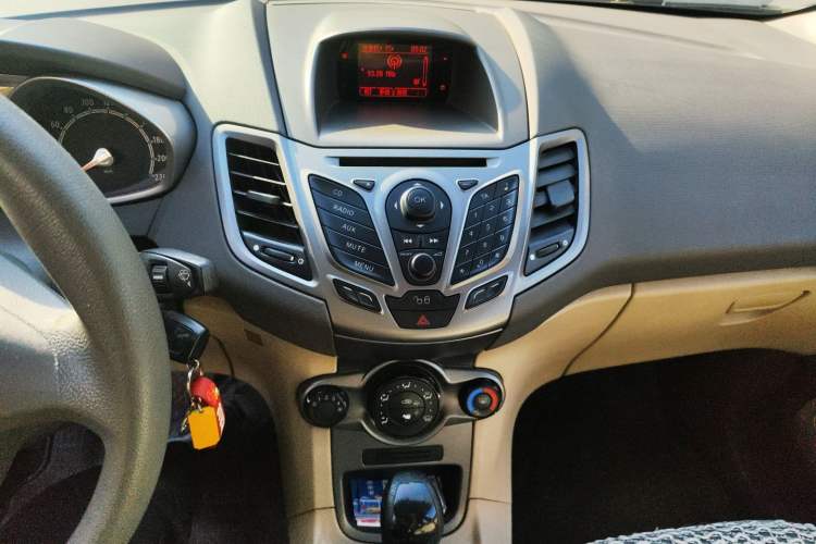 Used Ford Fiesta 2011 Sedan 1.5L Automatic Fashion Edition
