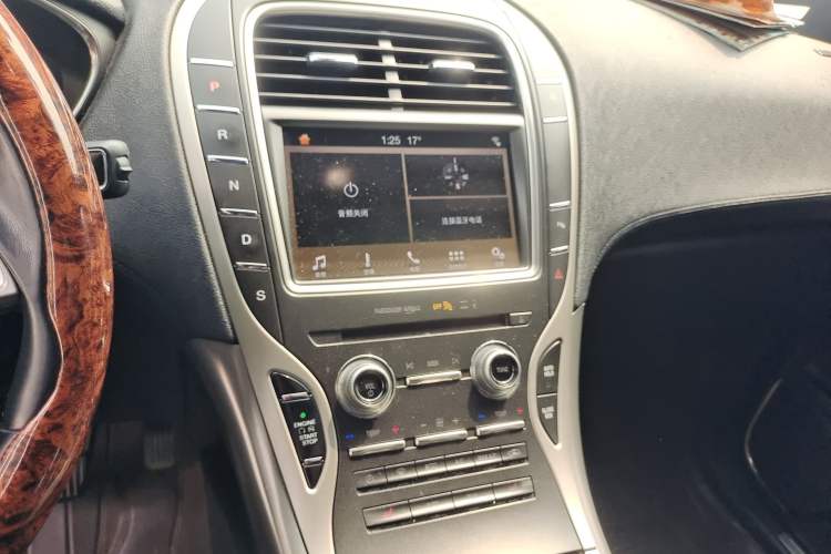 Used Lincoln Nautilus 2019 2.0T Four-Wheel Drive Zunya Edition China VI Standard Audio And AC Panel