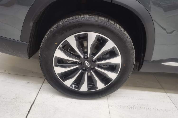 Used Chery Tiggo 8 PLUS 2025 Model 290TGDI DCT Chufeng Edition—5 Seaters
