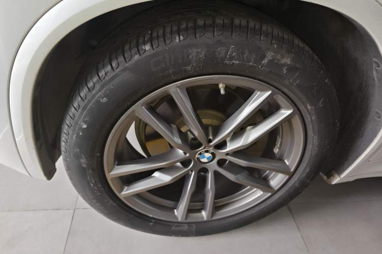 Used BMW X3 2021 xDrive25i M Sport Package Left Front Wheel Hub