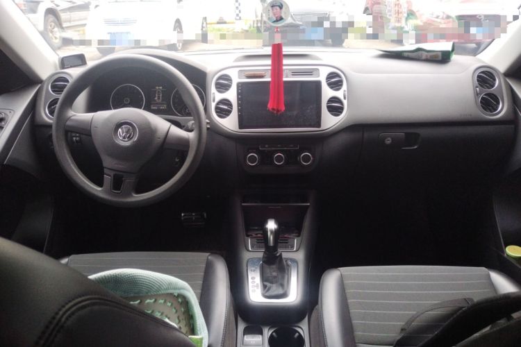 Used Volkswagen Tiguan 2013 1.8TSI Automatic Two-Wheel Drive Trend Edition Center Console