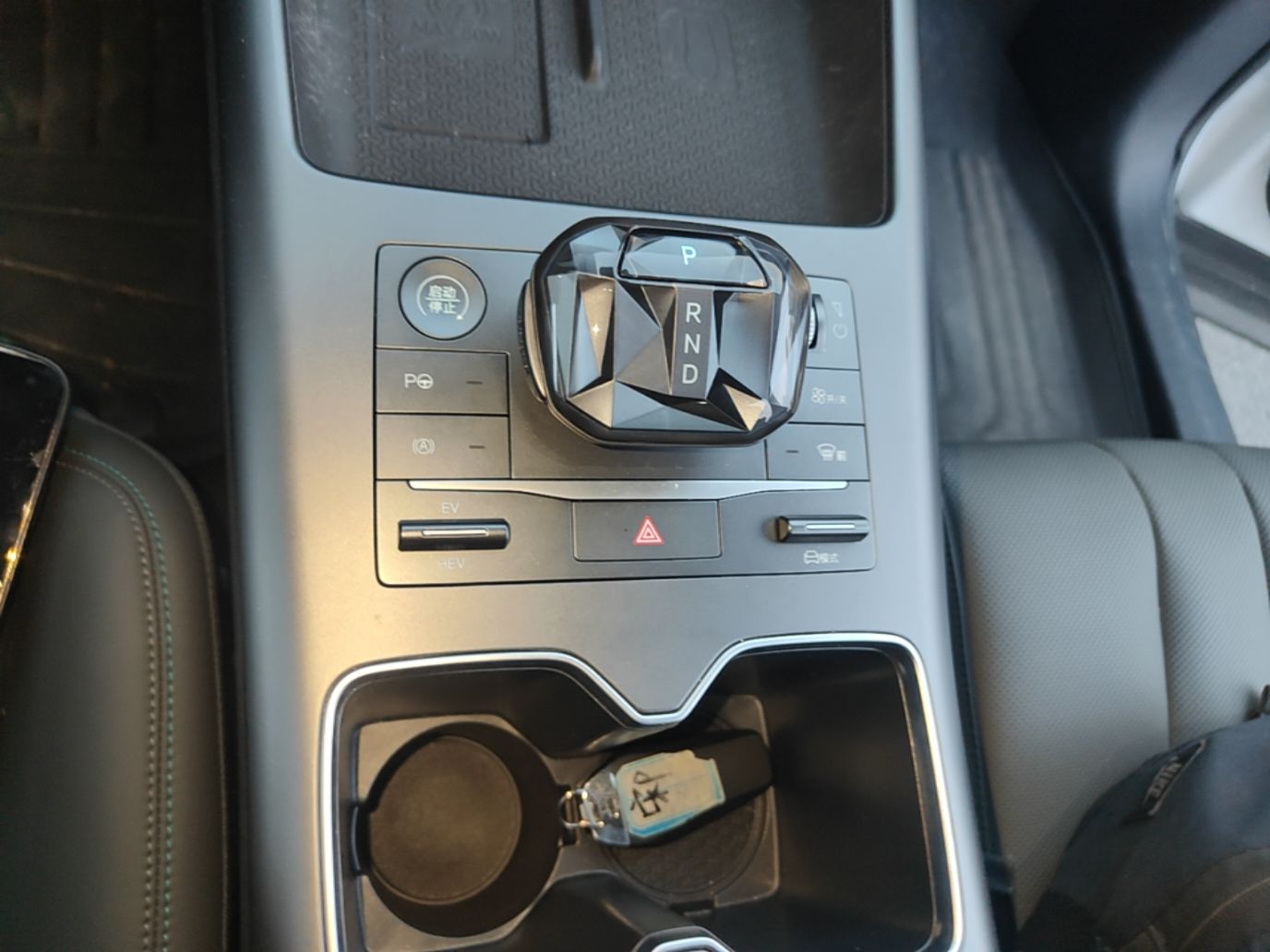 BYD Song Pro New Energy 2025 Second-Generation Intelligent Driving Version DM-i 115KM Excellence Edition — снимка 16