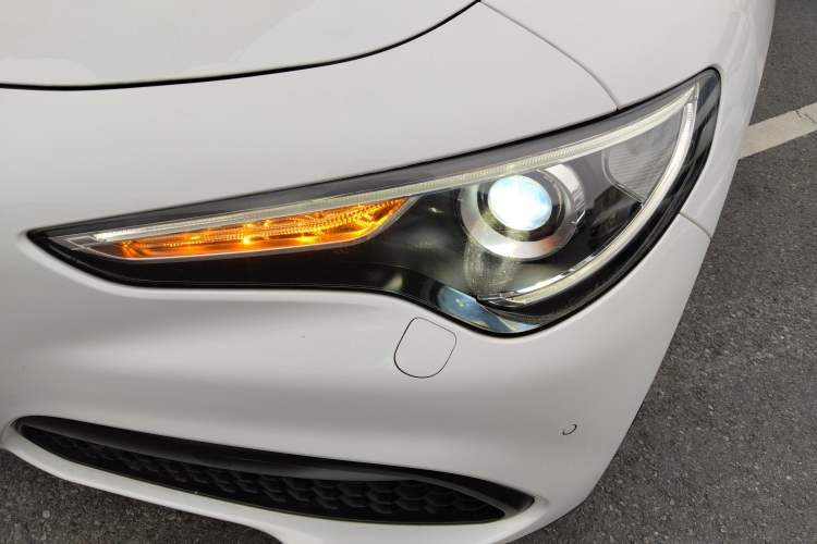 Used Alfa Romeo Stelvio 2017 2.0T 200HP Elite Edition
