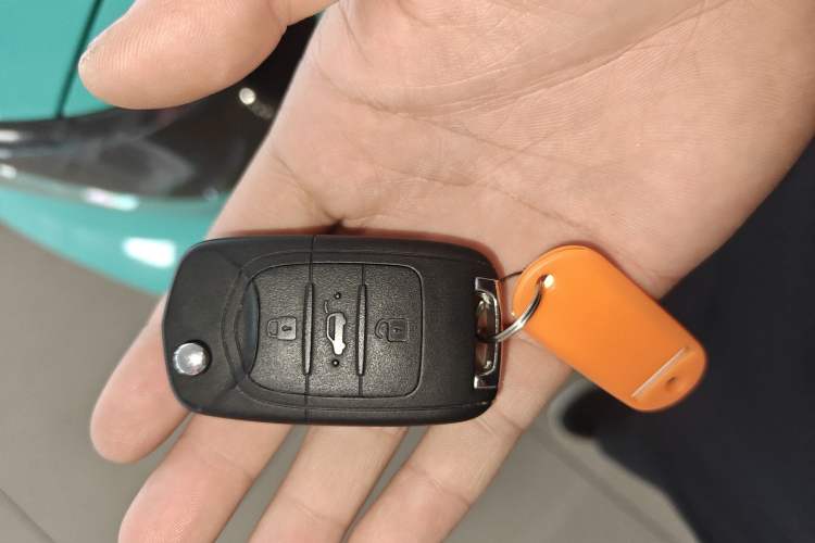 Used Wuling Hongguang MINIEV 2021 Macaron Premium Model – Lithium Iron Phosphate Vehicle Key