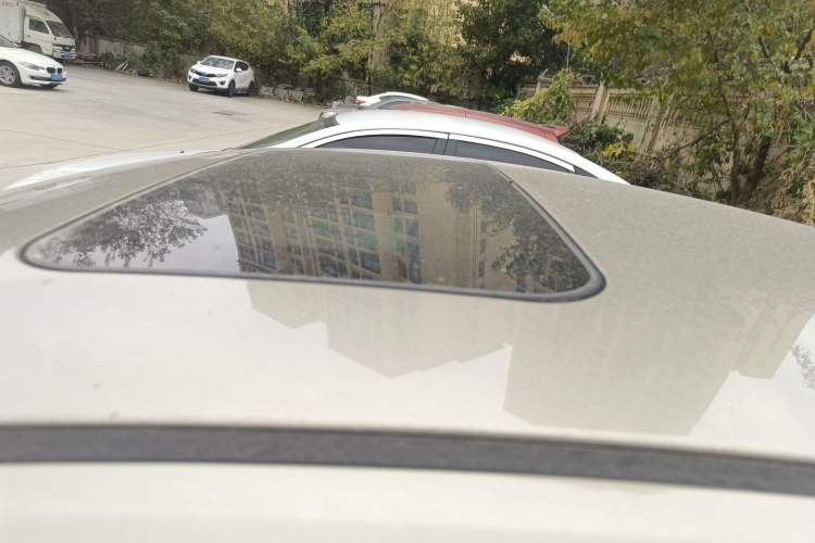 Used Roewe 360 2015 1.5L Manual Luxury Edition