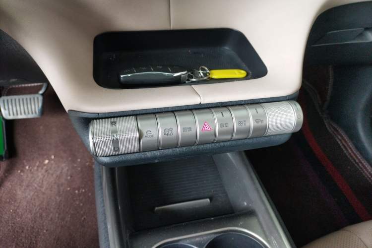 Used BYD Dolphin 2024 Honor Edition 420km Fashion Version Gear Lever