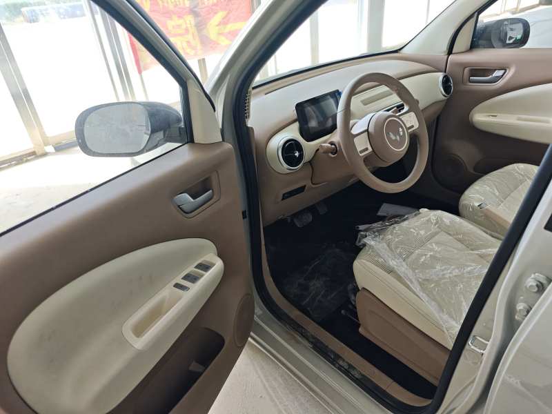 Used Wuling Hongguang MINIEV 2025 Four-Door Version Advanced Edition — 15