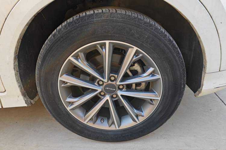 Used JETOUR X70 2020 1.5T DCT Comfort Edition 5-seater
