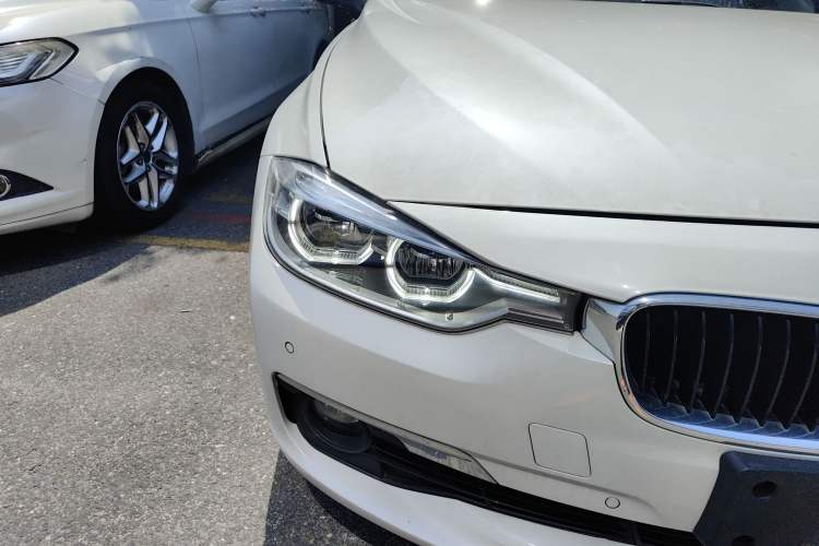 Used BMW 3 Series 2016 320Li Fashion Model Right Front Headlight