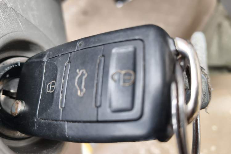 Used Chevrolet Sail 2011 Hatchback 1.4L AMT Happiness Edition
