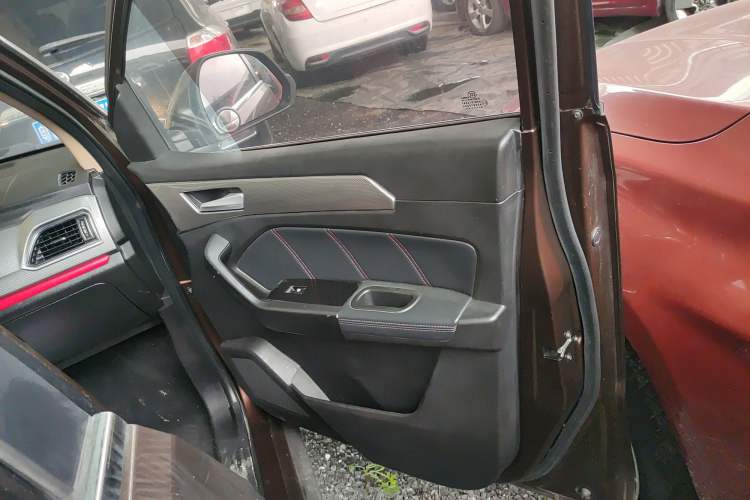 Used BAIC Weiwang M50F 2017 1.5L Standard Model