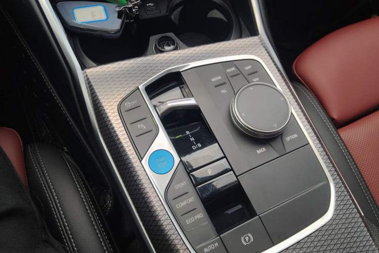 Used BMW i3 2022 eDrive 35 L
