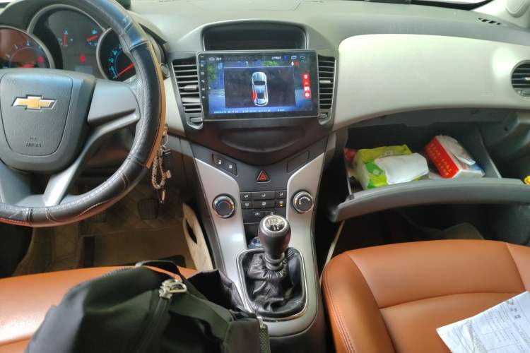 Used Chevrolet Cruze 2013 1.6L SL MT Audio And AC Panel