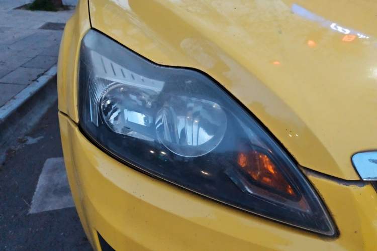 Used Ford Focus 2012 Hatchback Classic 1.8L Manual Fashion Edition
