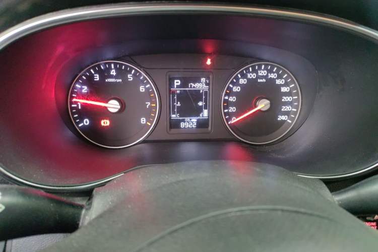 Used Kia KX3 2015 1.6L Automatic Two-Wheel Drive DLX Instrument Cluster