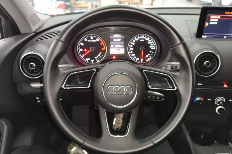 Used Audi A3 2017 Limousine 35 TFSI Ambition Edition
