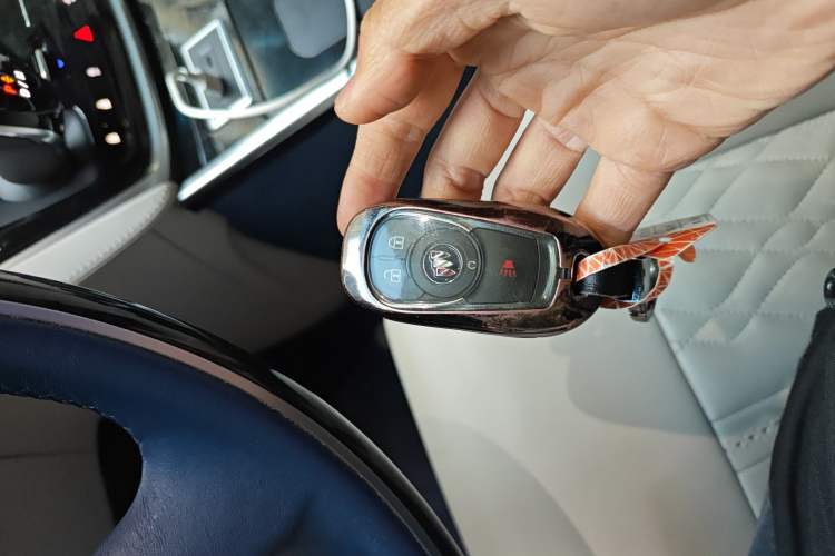 Used Buick GL8 2020 ES Land Cruiser 653T Comfort Edition