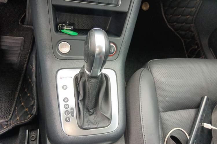 Used Volkswagen Tiguan 2015 1.8TSI Automatic All-Wheel-Drive Luxury Model
