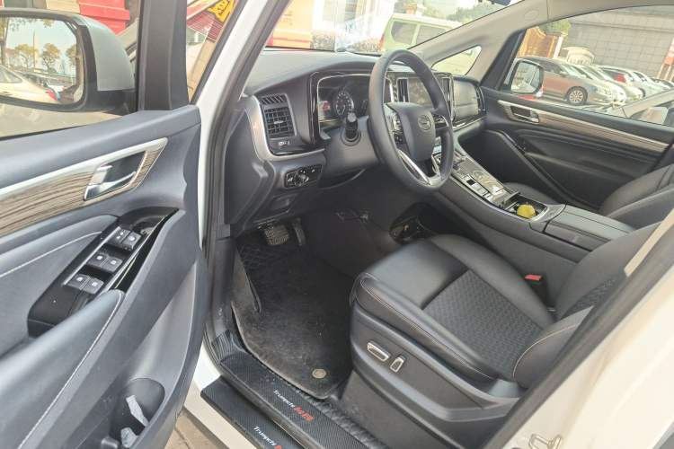 Used GAC Trumpchi M8 2023 Lingxiu Series 390T Luxury Edition
