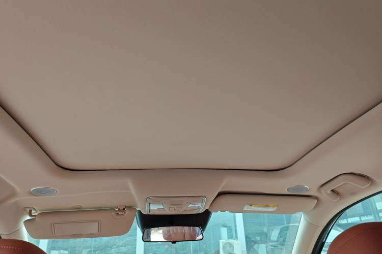 Used Landian E5 PLUS 2025 165 km Long-Range Version 7 Seats
