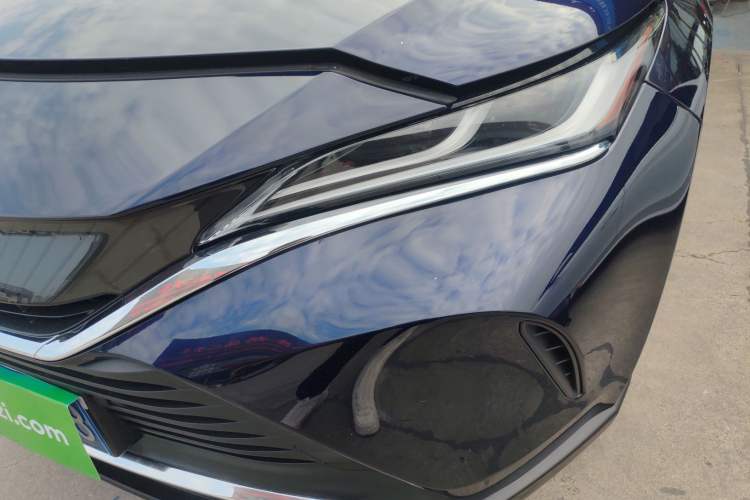 Used Toyota Harrier 2022 2.0L CVT Two-Wheel Drive Deluxe Edition
