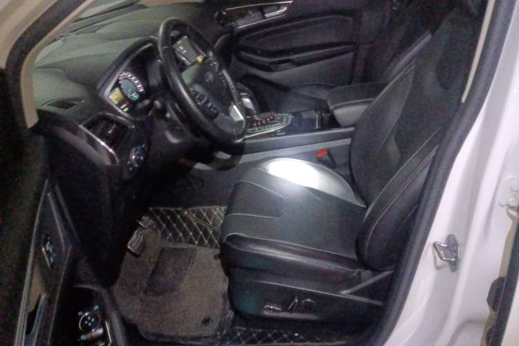 Used Ford Edge 2016 EcoBoost 245 Four-Wheel Drive Titanium 7-Seater