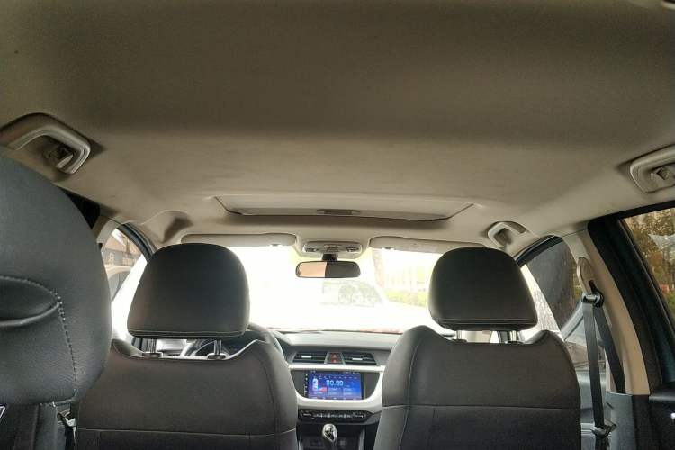 Used Geely Auto Vision X3 2019 Upgraded Model 1.5L CVT Prestige Version Headliner