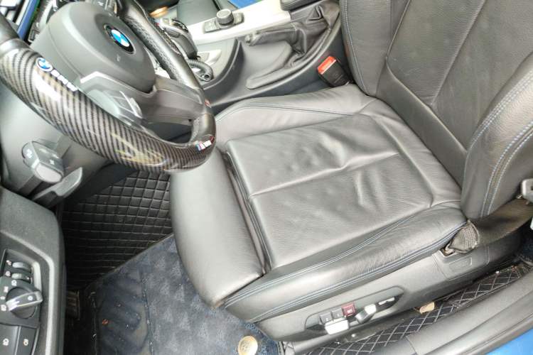 Used BMW 3 Series 2018 320i M Sport Package Left Front Seat