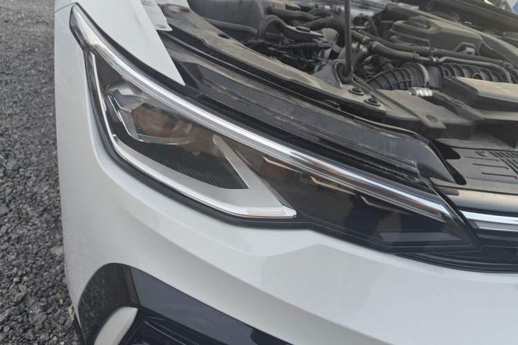 Used Volkswagen Golf 2025 300TSI R-Line Right Front Headlight