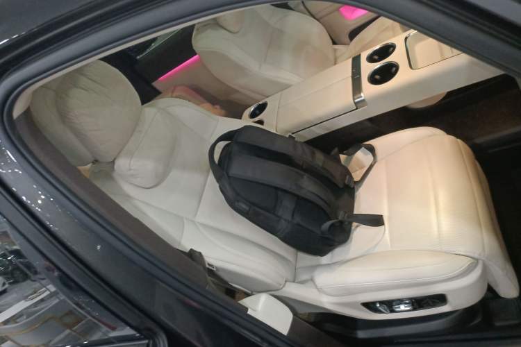 Used Li Auto MEGA 2024 Ultra Model
