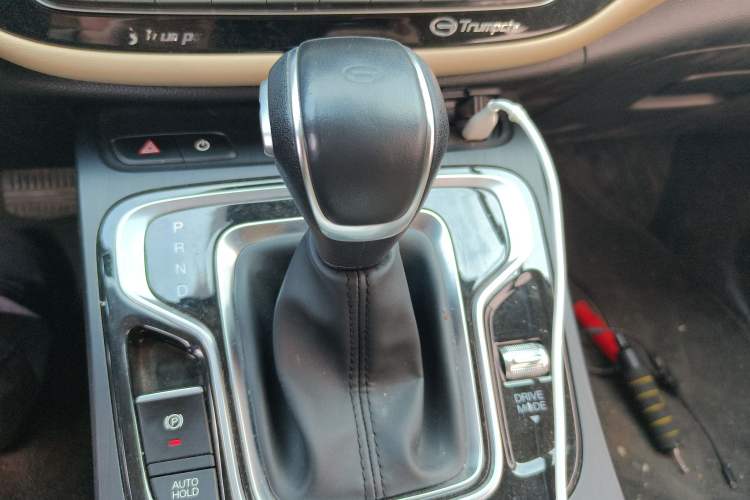 Used GAC Trumpchi M6 2021 PRO 270T Automatic Luxury Edition Gear Lever