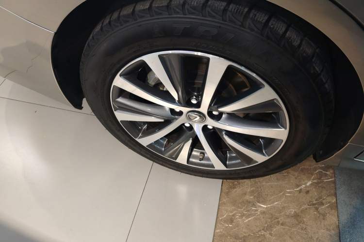 Used Lexus ES 2018 200 Excellence Edition China V Standard
