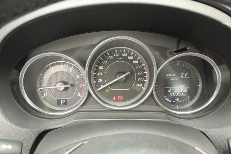 Used Mazda Atenza 2015 2.0L Blue Sky Luxury Edition