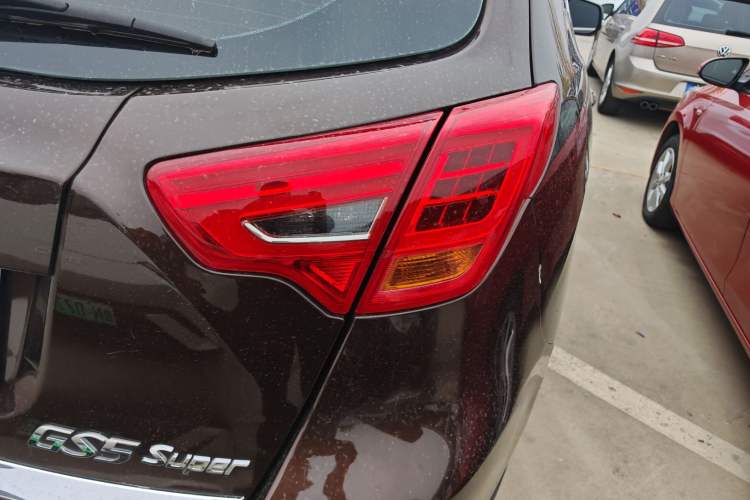 Used GAC Trumpchi GS5 Super 2016 2.0L Automatic Two-Wheel Drive Anniversary Edition
