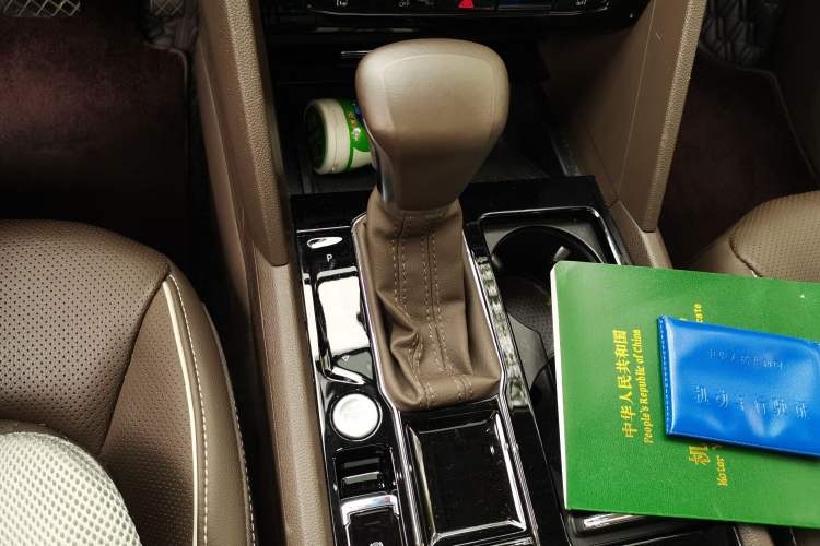 Used Volkswagen Viloran 2020 380TSI Prestige Edition Gear Lever