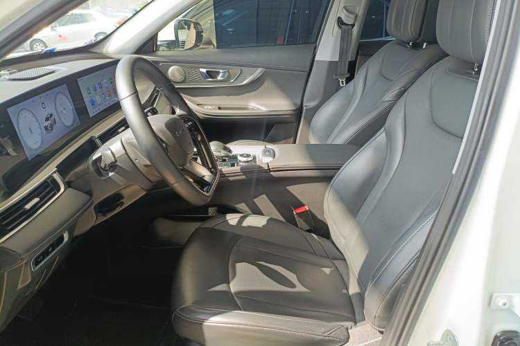 Used Chery Tiggo 8 PRO 2024 Champion Edition 290T Two-Wheel Drive Shining Version 5 Seats