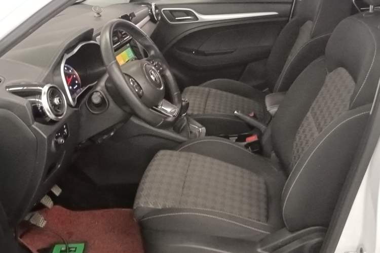 Used MG ZS 2018 1.5L Manual 65-inch Giant-Screen Sunroof Version China V Standard
