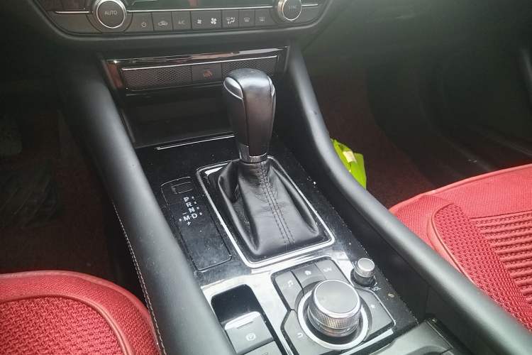Used Mazda Atenza 2020 2.0L Blue Sky Luxury Edition Gear Lever