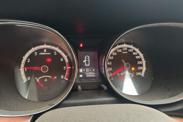 Used Venucia T70 2015 2.0L CVT Smart Choice Edition
