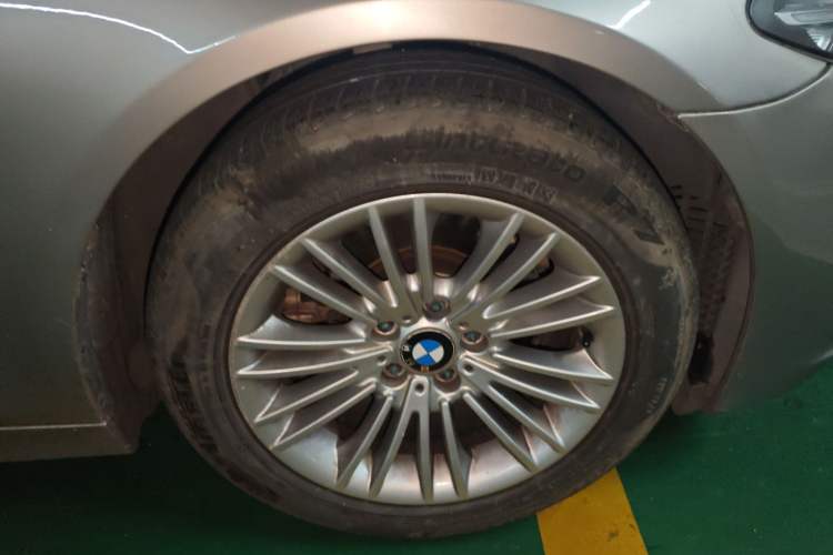 Used BMW 5 Series 2014 525Li Leading Model