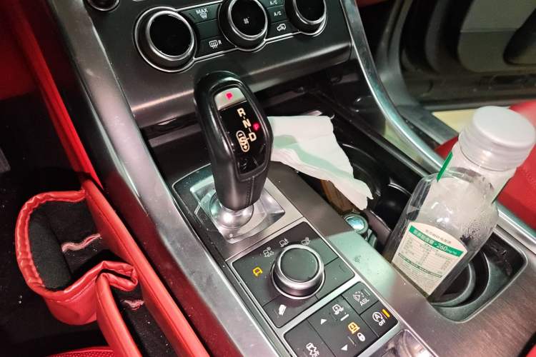 Used Land Rover Range Sport 2017 3.0T SE Middle East Gear Lever