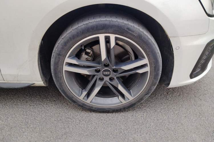 Used Audi A4L 2022 40 TFSI Luxury Dynamic Model