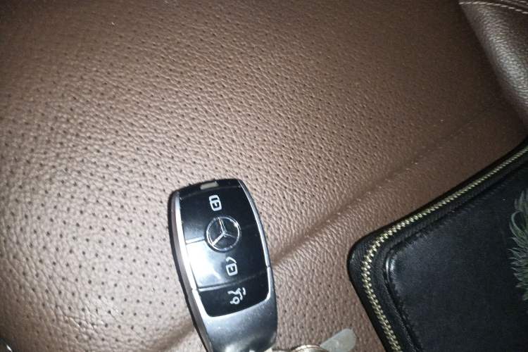 Used Mercedes-Benz E-Class New Energy 2022 Restyled E 350 e L Plug-in Hybrid Sports Sedan
