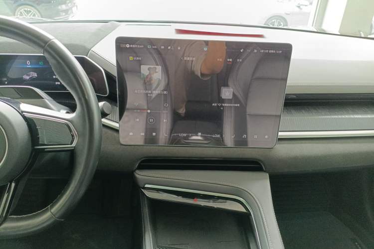 Used Zeekr 001 2022 Long-Range Dual-Motor WE Edition Audio And AC Panel