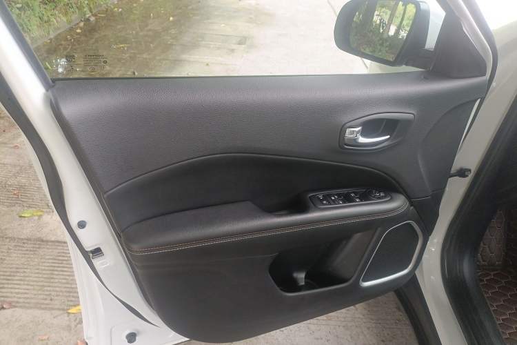 Used Jeep Compass 2017 200T Automatic Family Edition