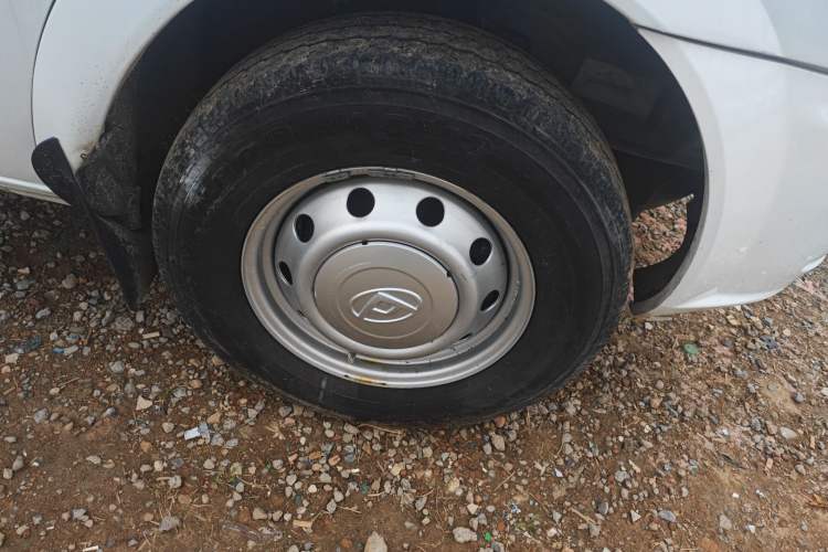 Used SAIC MAXUS Xintu V80 2021 2.0T Manual Classic Aoyuntong 127 PS Mid-axle Mid-roof 6/7/8/9-Seater