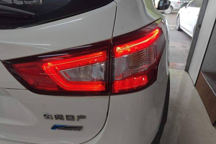 Used Nissan Qashqai 2017 2.0L CVT Smart Enjoyment Version China VI Standard