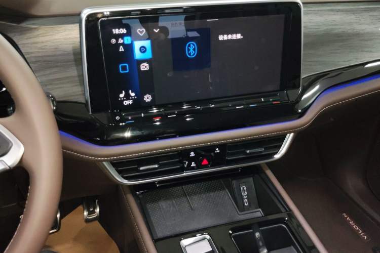 Used Volkswagen Viloran 2024 380TSI Premium Edition
