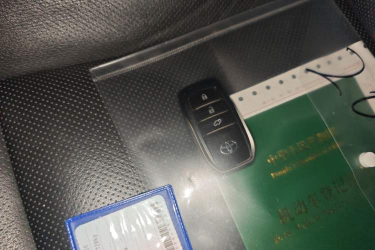 Used Toyota Highlander 2018 2.0T Four-Wheel Drive Prestige Version 7 Seats China VI Standard